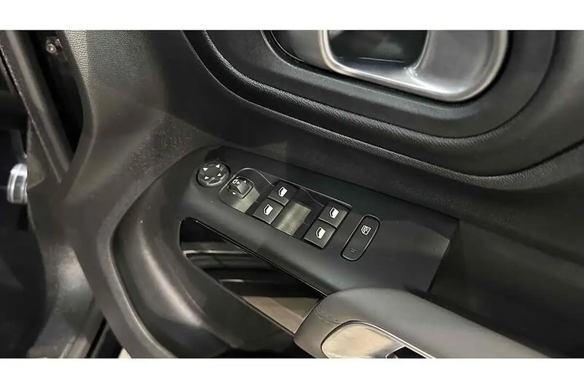 2022-citroen-c5-aircross-16-puretech-shine-plus-5d-big-27