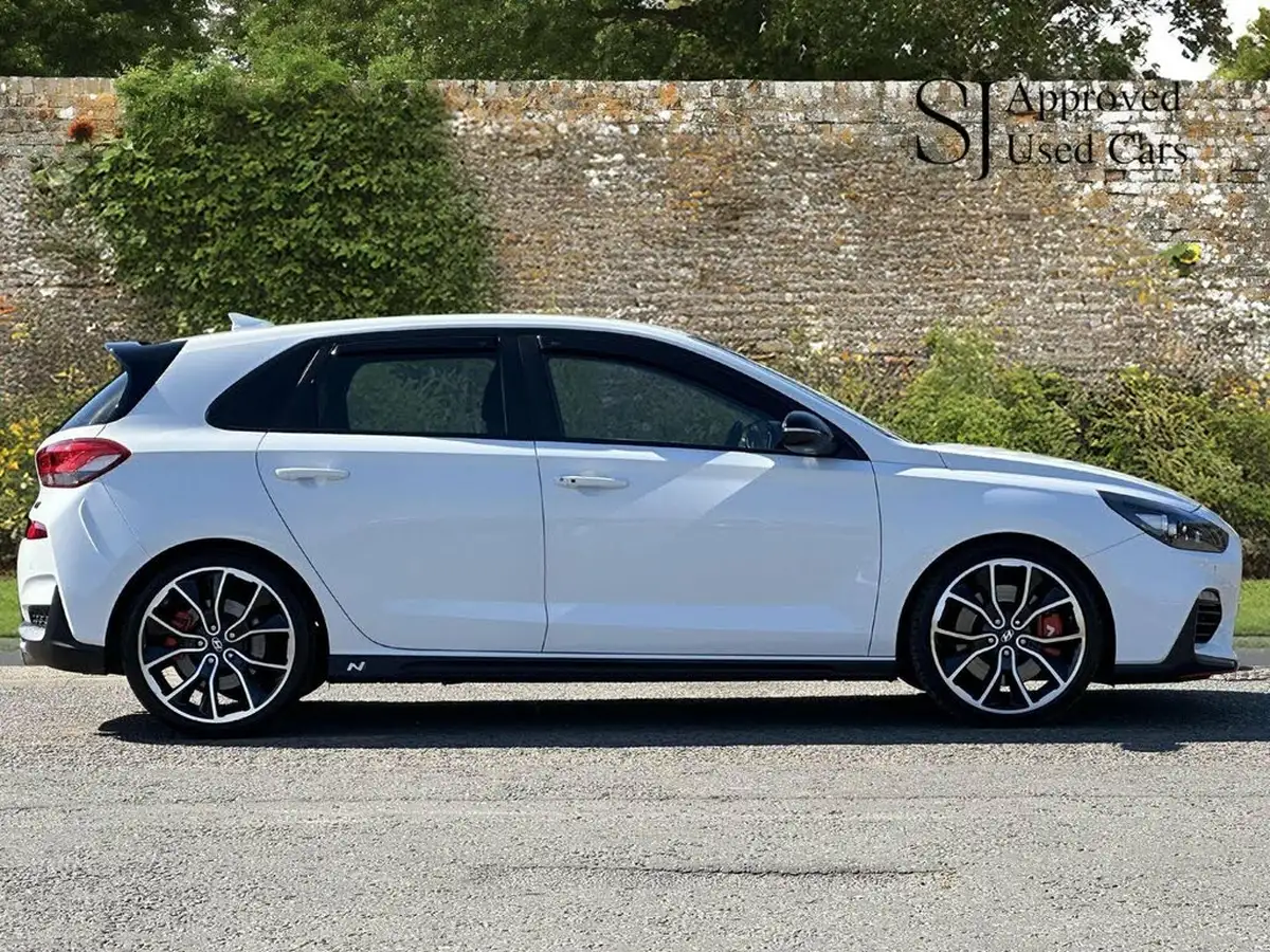 2018-hyundai-i30-n-20-t-gdi-n-performance-big-1