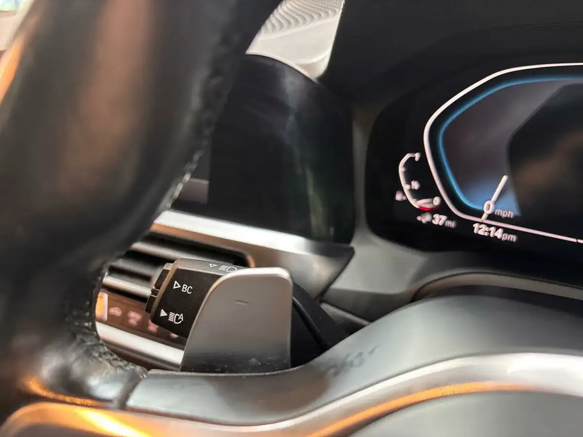 2020-bmw-3-series-20-330e-m-sport-saloon-4d-big-40
