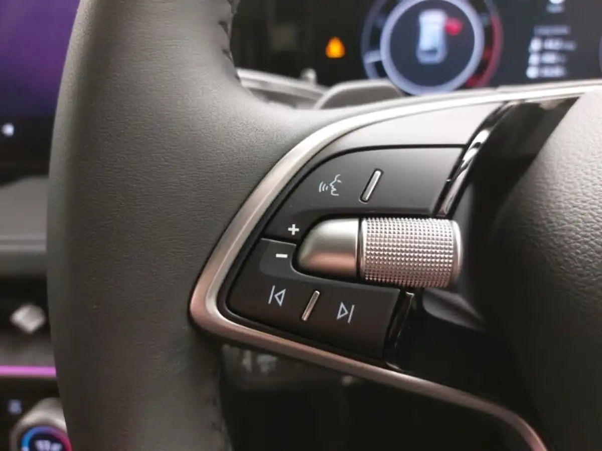 2024-skoda-superb-big-15