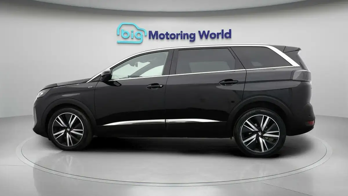 2021-peugeot-5008-suv-12-puretech-gt-premium-big-3