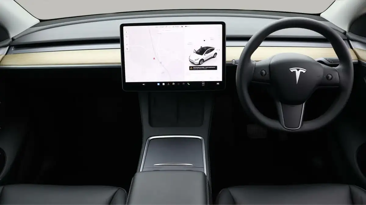2023-tesla-model-y-e-rwd-big-12