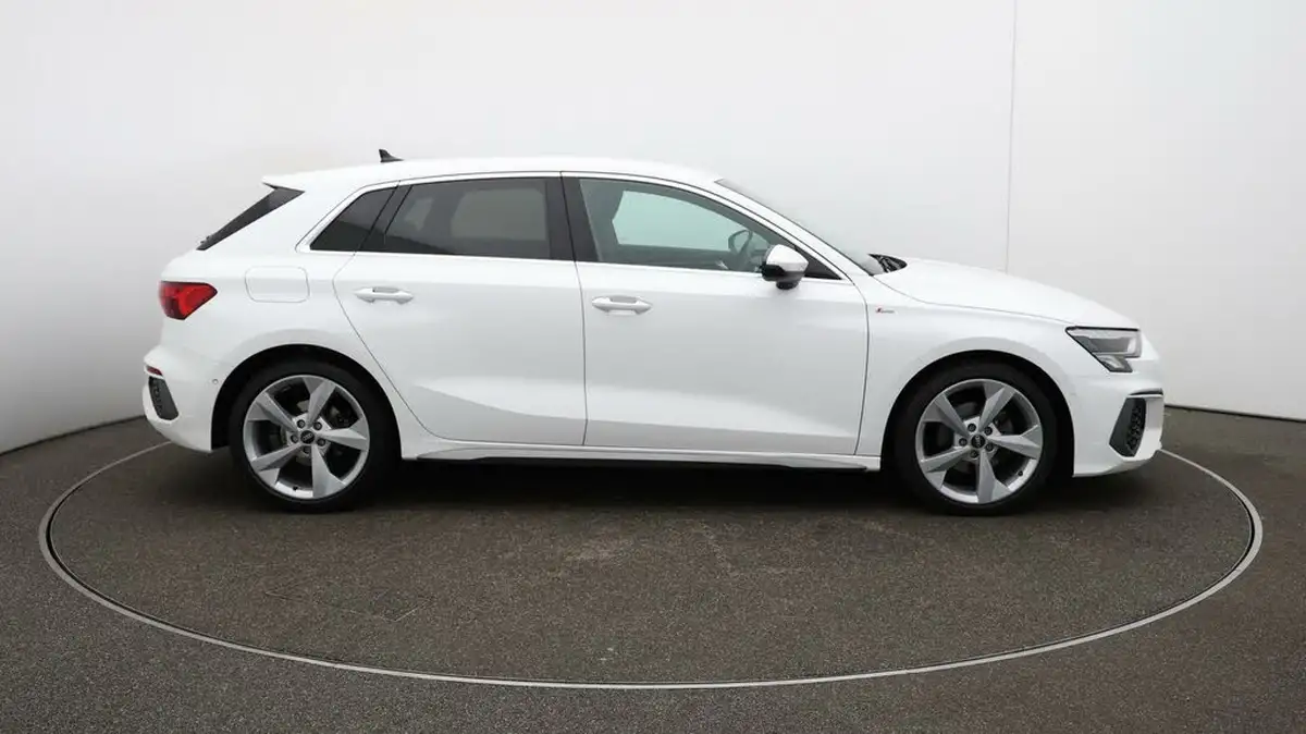 2022-audi-a3-15-35-tfsi-s-line-sportback-5d-tronic-big-43