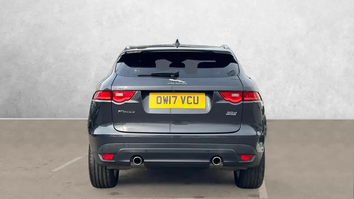 2017-jaguar-f-pace-30td-portfolio-big-5