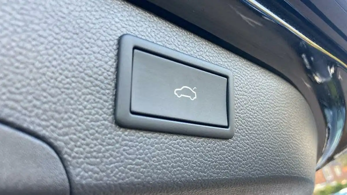 2025-skoda-superb-20tdi-laurin-klement-193ps-4x4-estate-big-21