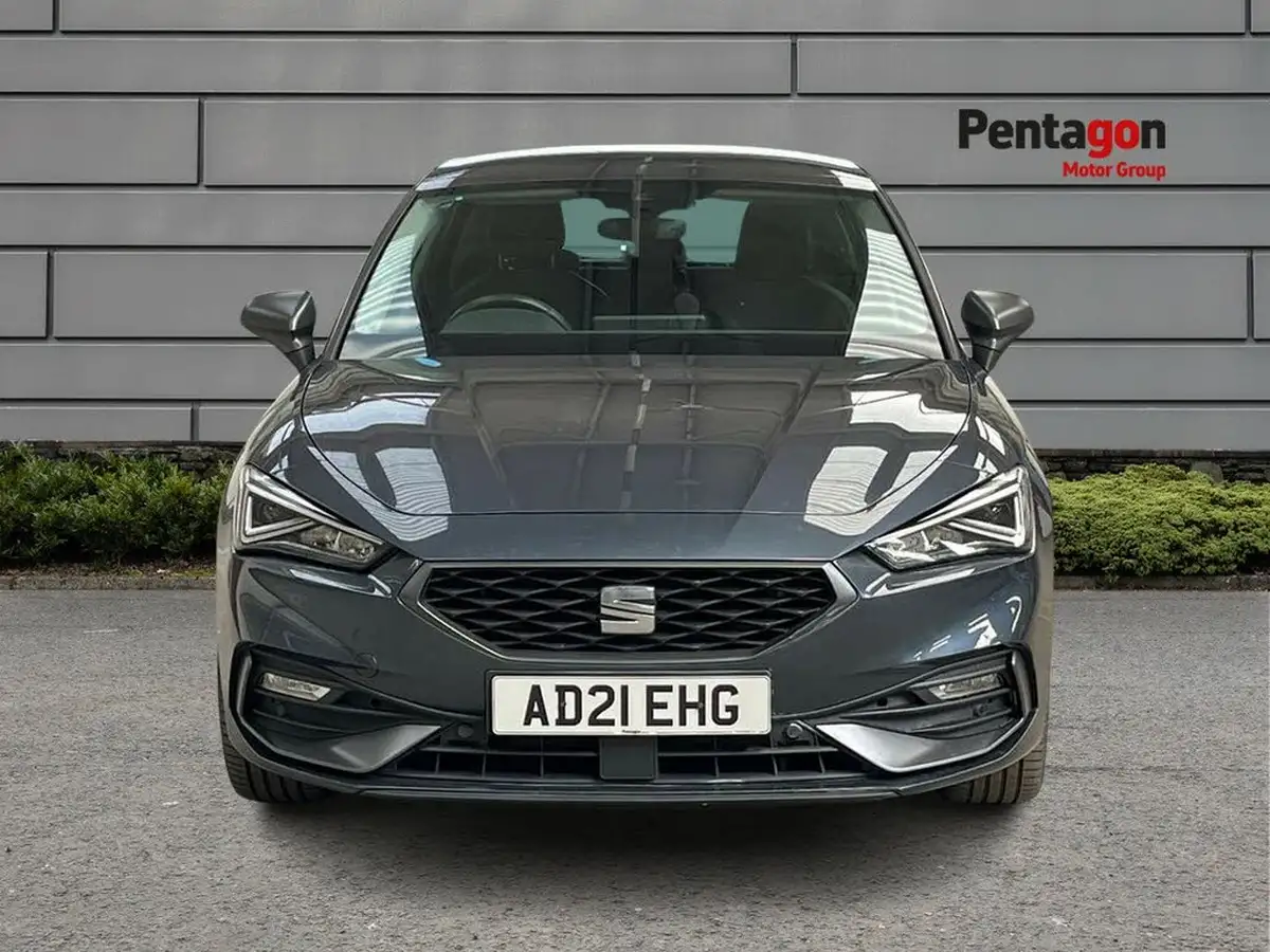 2021-seat-leon-14-e-hybrid-fr-hatchback-big-15