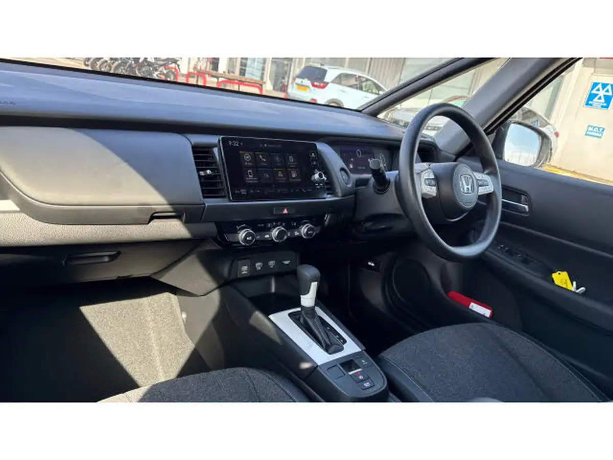 2022-honda-jazz-15-i-mmd-sr-109ps-big-1