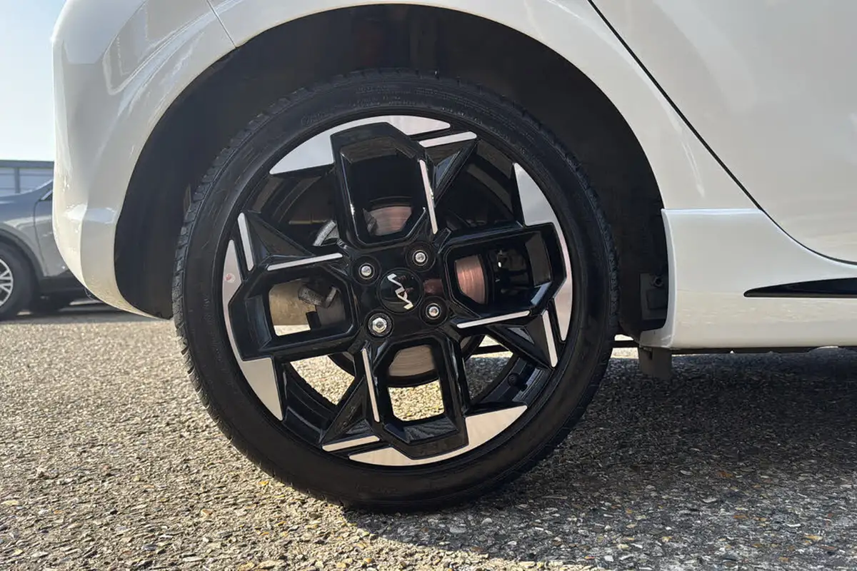 2024-kia-picanto-10-gt-line-62bhp-auto-seq-big-7