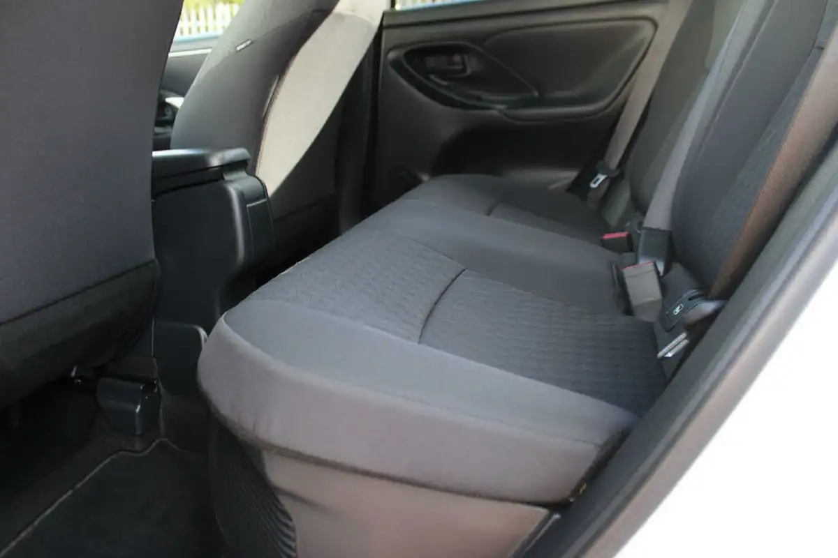 2022-toyota-yaris-15-vvt-i-design-big-15