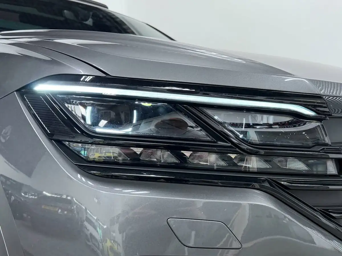 2022-volkswagen-touareg-30tsi-black-edition-big-13