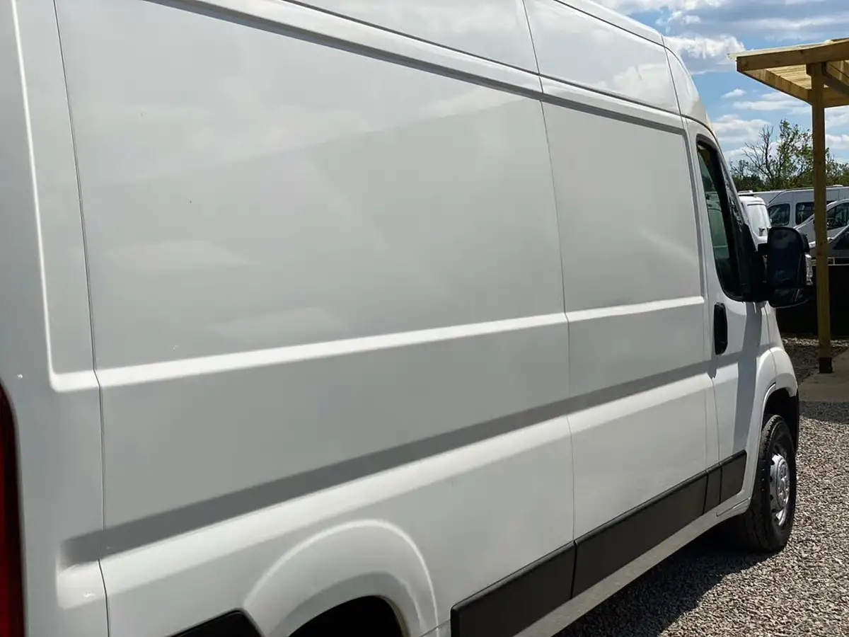 2019-peugeot-boxer-20-bluehdi-professional-335-l3-h2-big-30