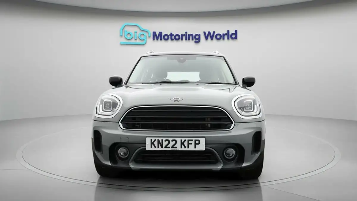 2022-mini-countryman-15-cooper-classic-big-1