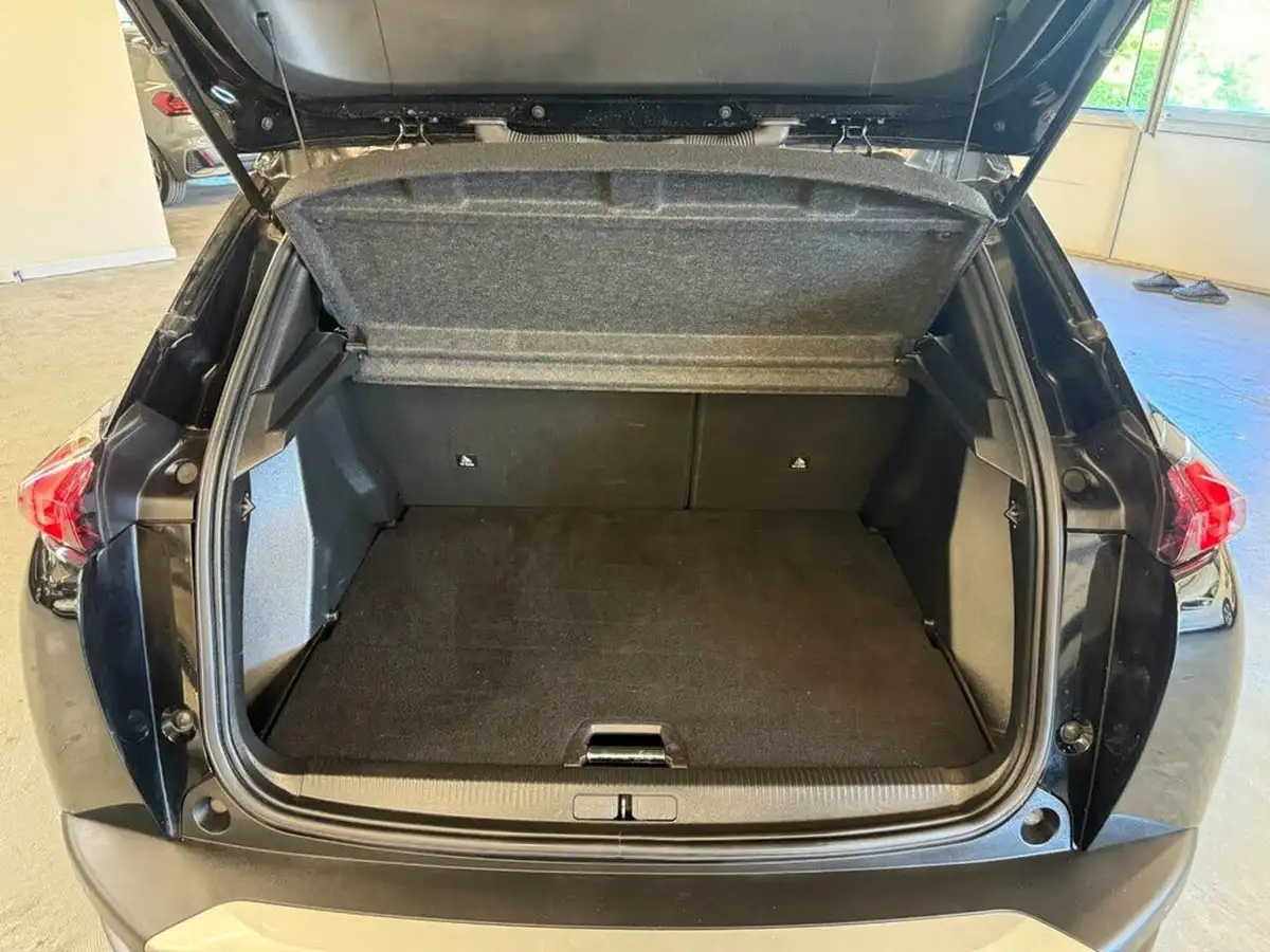 2022-peugeot-2008-suv-12-puretech-allure-premium-100bhp-big-49