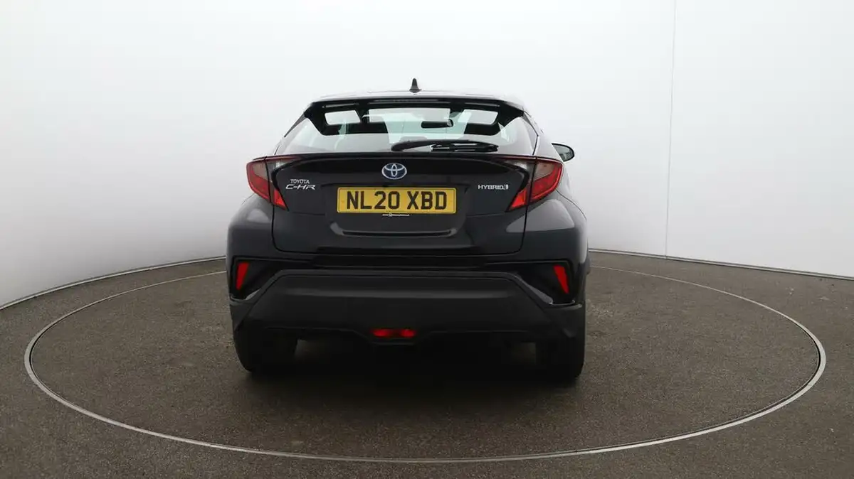 2020-toyota-c-hr-18-vvt-i-icon-parking-pack-big-50