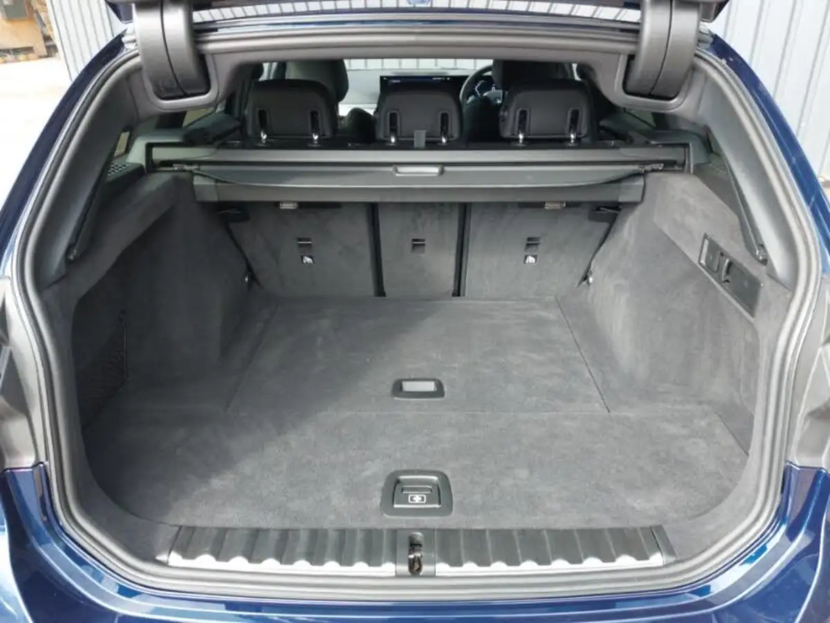 2024-bmw-3-series-20-320i-m-sport-touring-5d-big-7