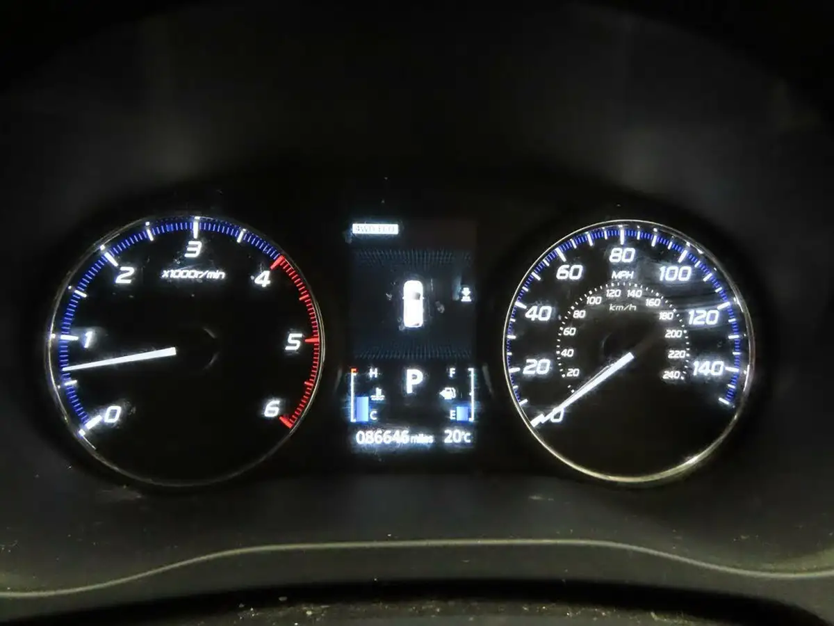 2018-mitsubishi-outlander-22di-d-4-leather-auto-big-15
