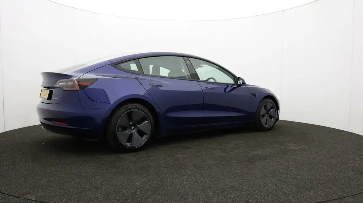 2021-tesla-model-3-e-long-range-awd-big-35