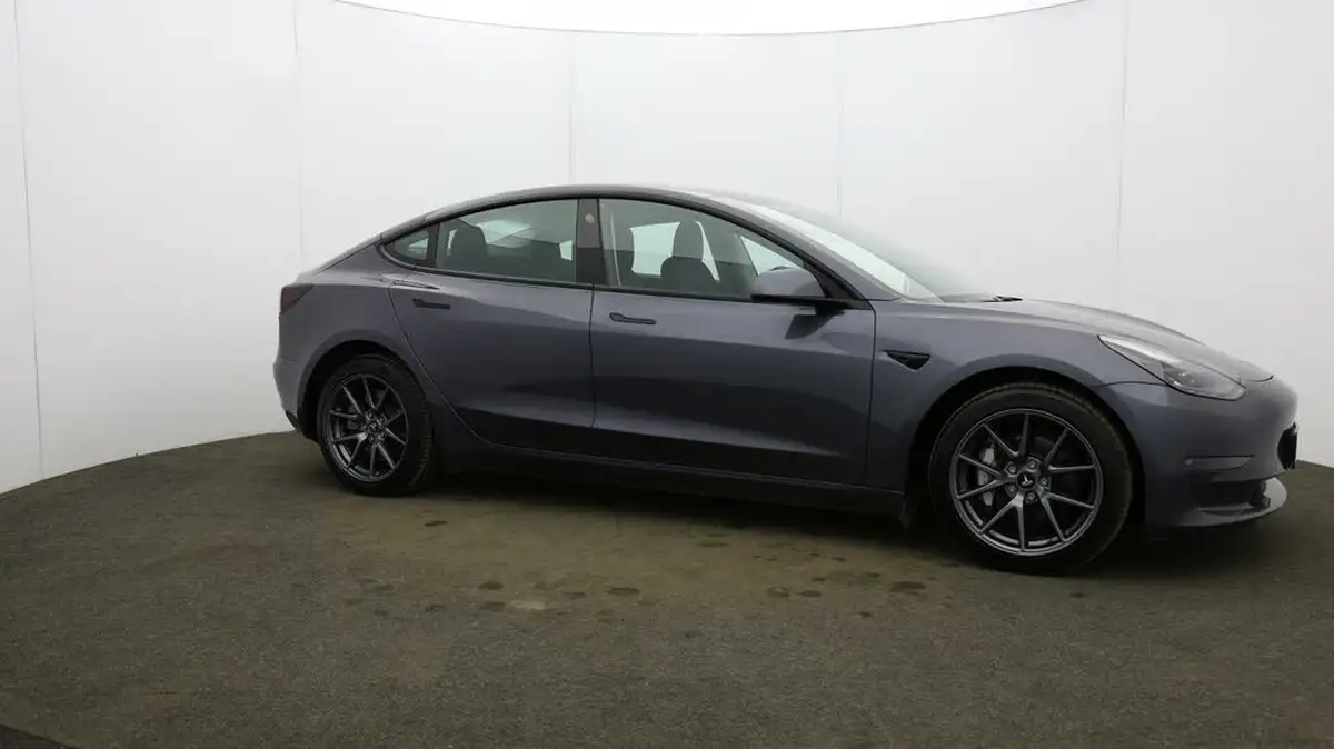 2021-tesla-model-3-e-long-range-awd-big-49