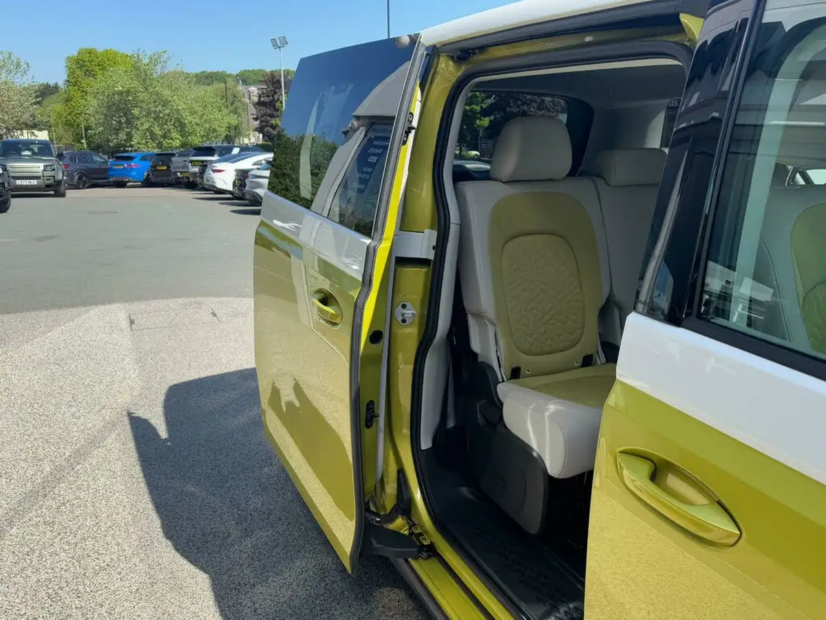 2023-volkswagen-idbuzz-e-style-standard-big-70