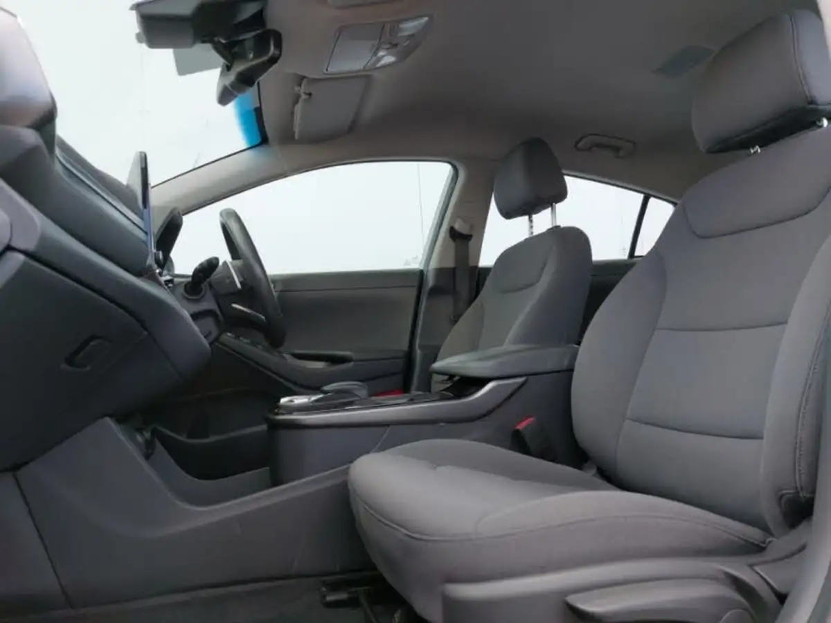 2020-hyundai-kona-e-premium-136ps-39kwh-big-4