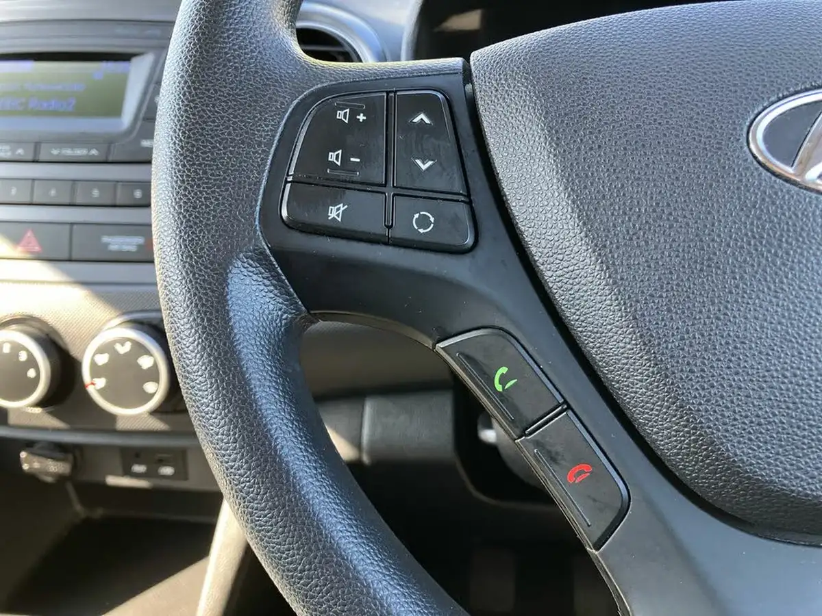 2018-hyundai-i10-10-se-66ps-big-18