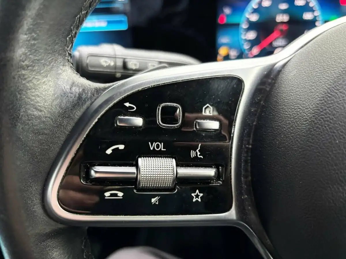 2021-mercedes-benz-a-class-big-20