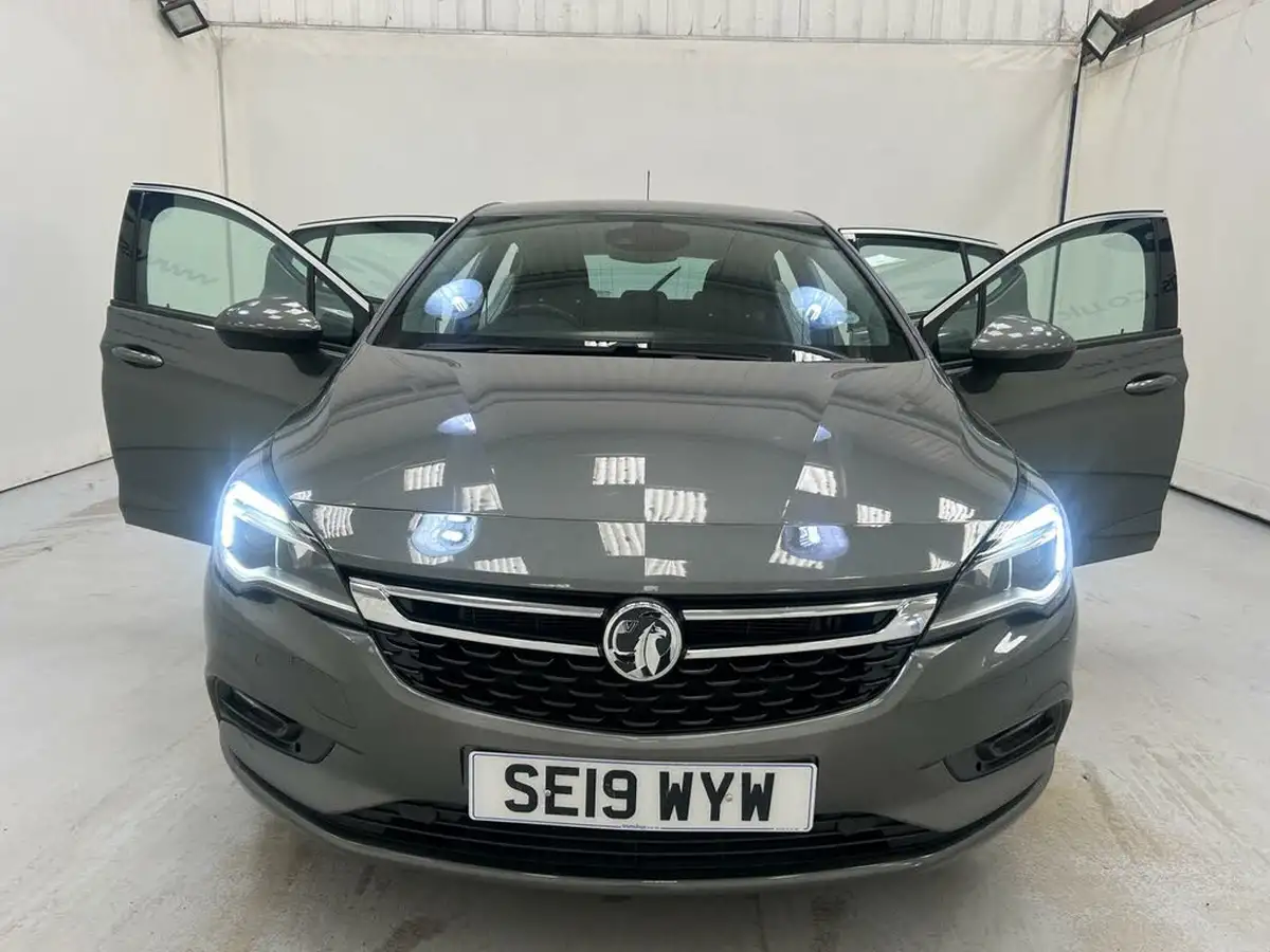 2019-vauxhall-astra-14i-16v-turbo-sri-ss-hatchback-auto-big-23