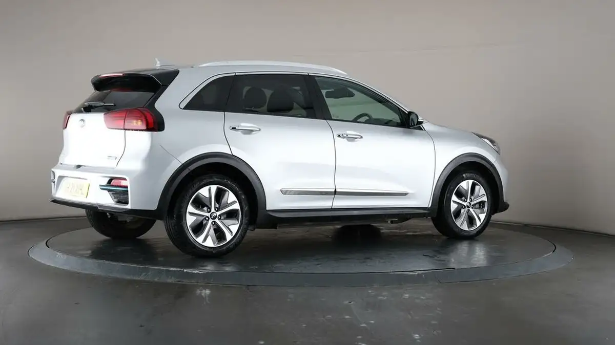 2021-kia-e-niro-ev-4-big-66