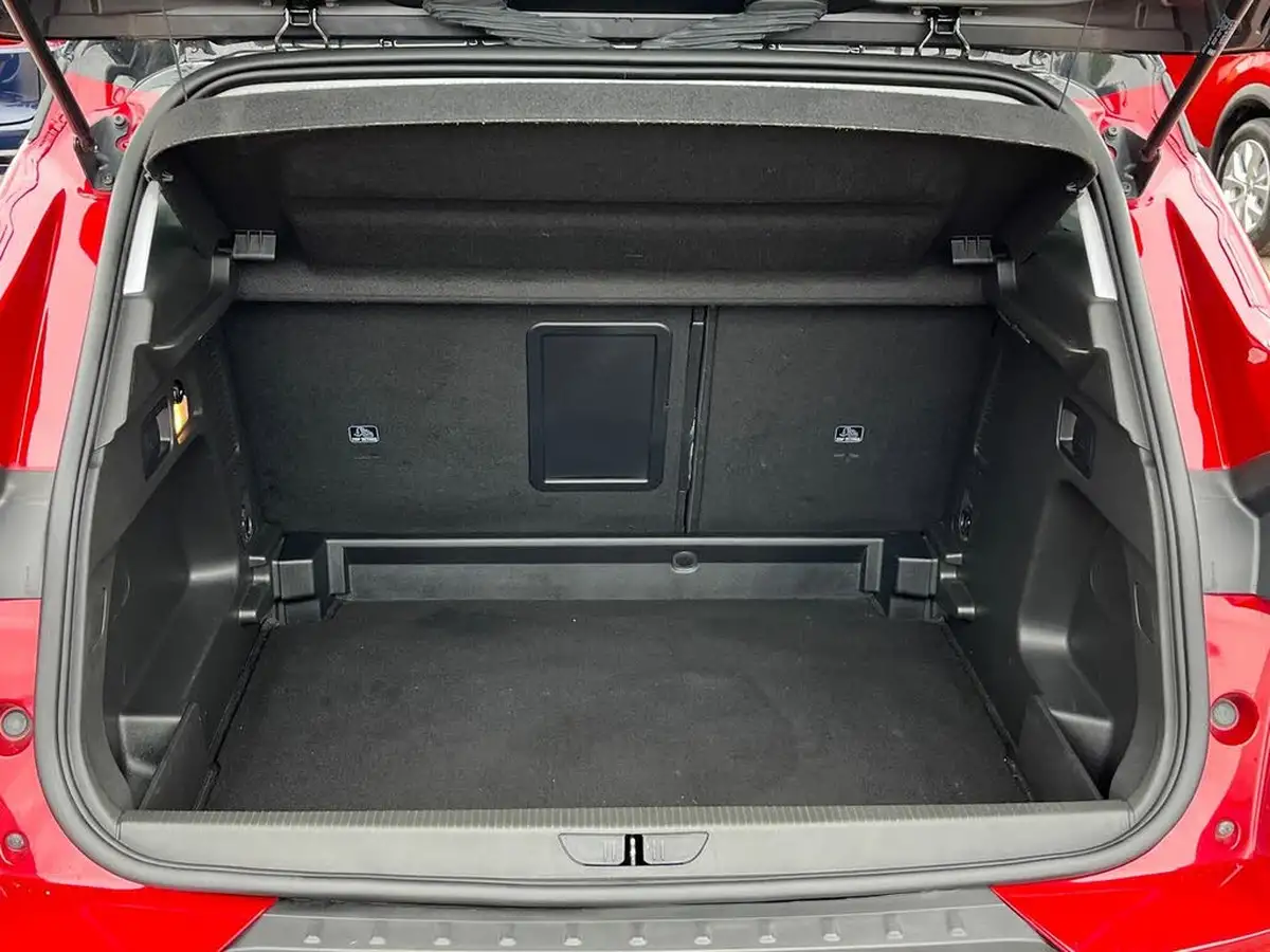 2021-vauxhall-grandland-x-12-sri-nav-big-11