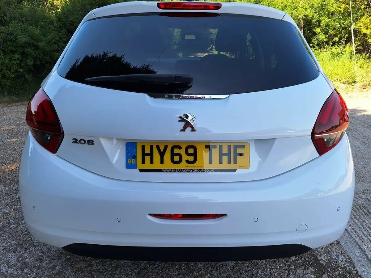 2019-peugeot-208-12-puretech-signature-big-6