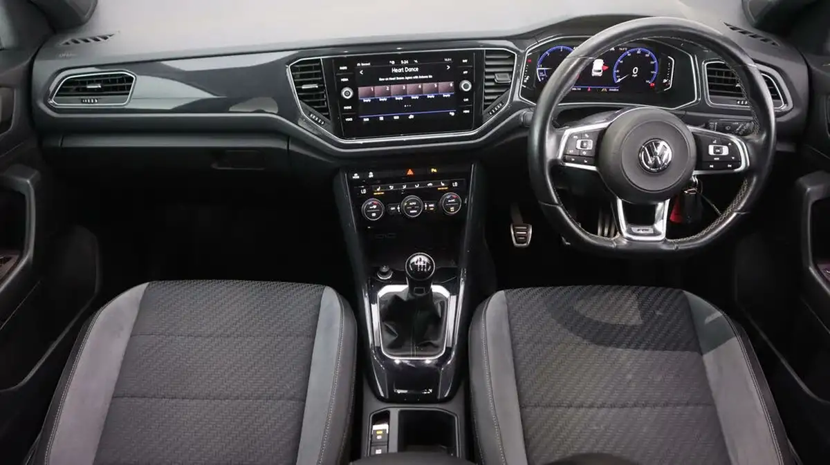 2019-volkswagen-t-roc-16tdi-r-line-big-12