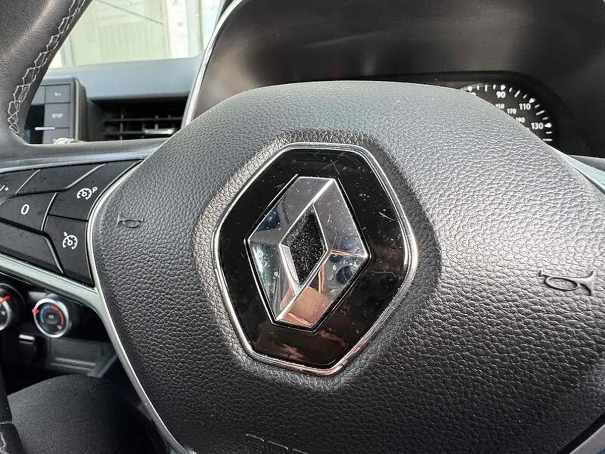 2020-renault-clio-10-sce-play-75bhp-big-33