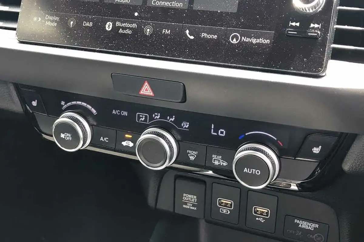 2022-honda-jazz-15-i-mmd-ex-107ps-big-36