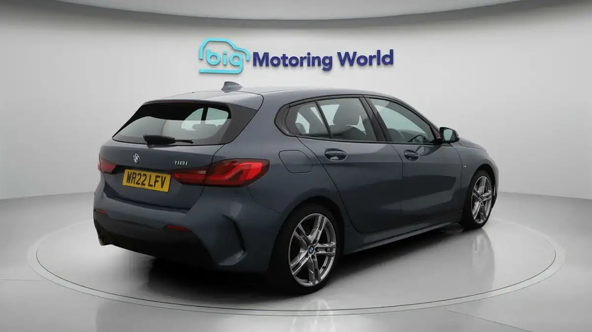 2022-bmw-1-series-15-118i-m-sport-lcp-big-7