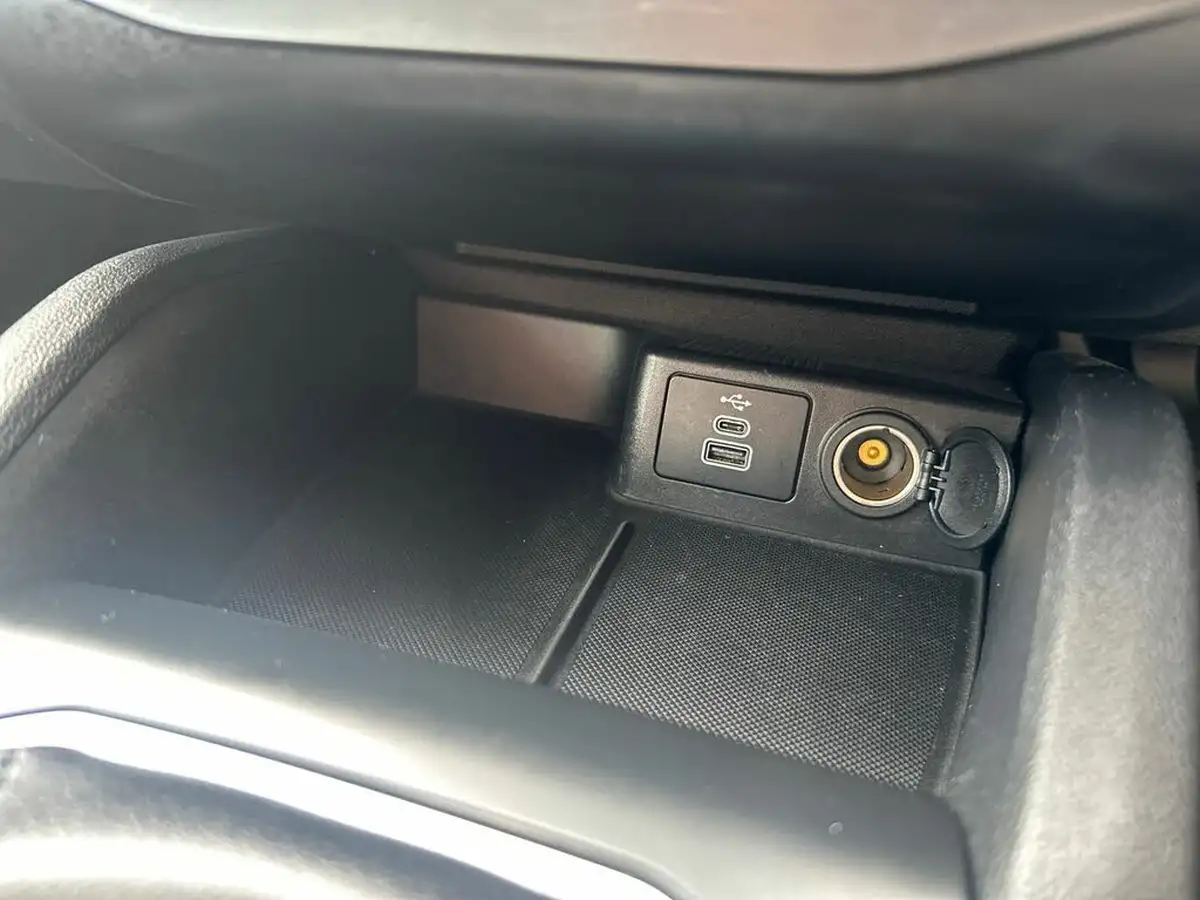 2022-ford-focus-10t-titanium-125ps-hatchback-big-23