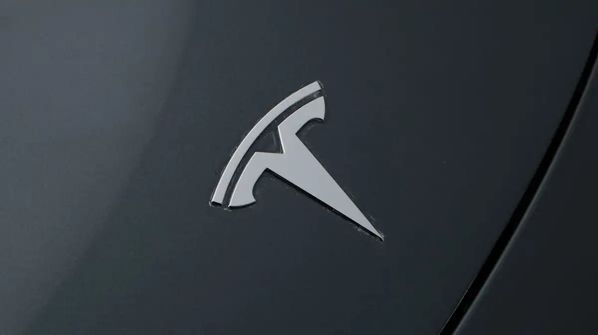 2023-tesla-model-y-e-rwd-big-21