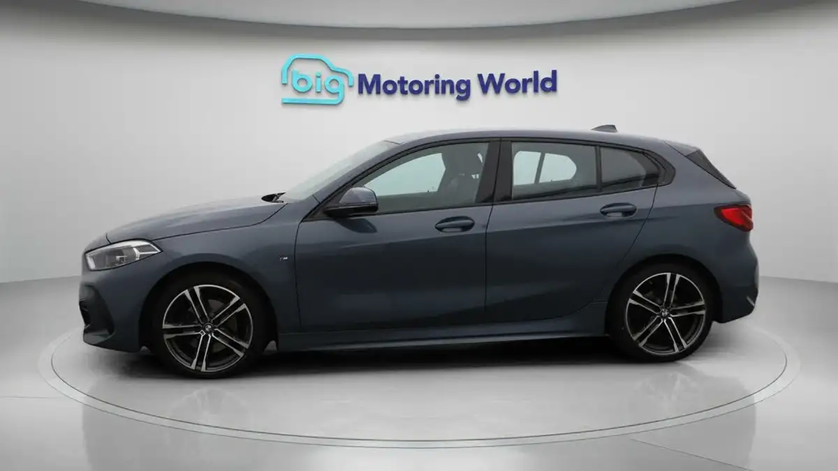 2023-bmw-1-series-15-118i-m-sport-lcp-dct-big-4