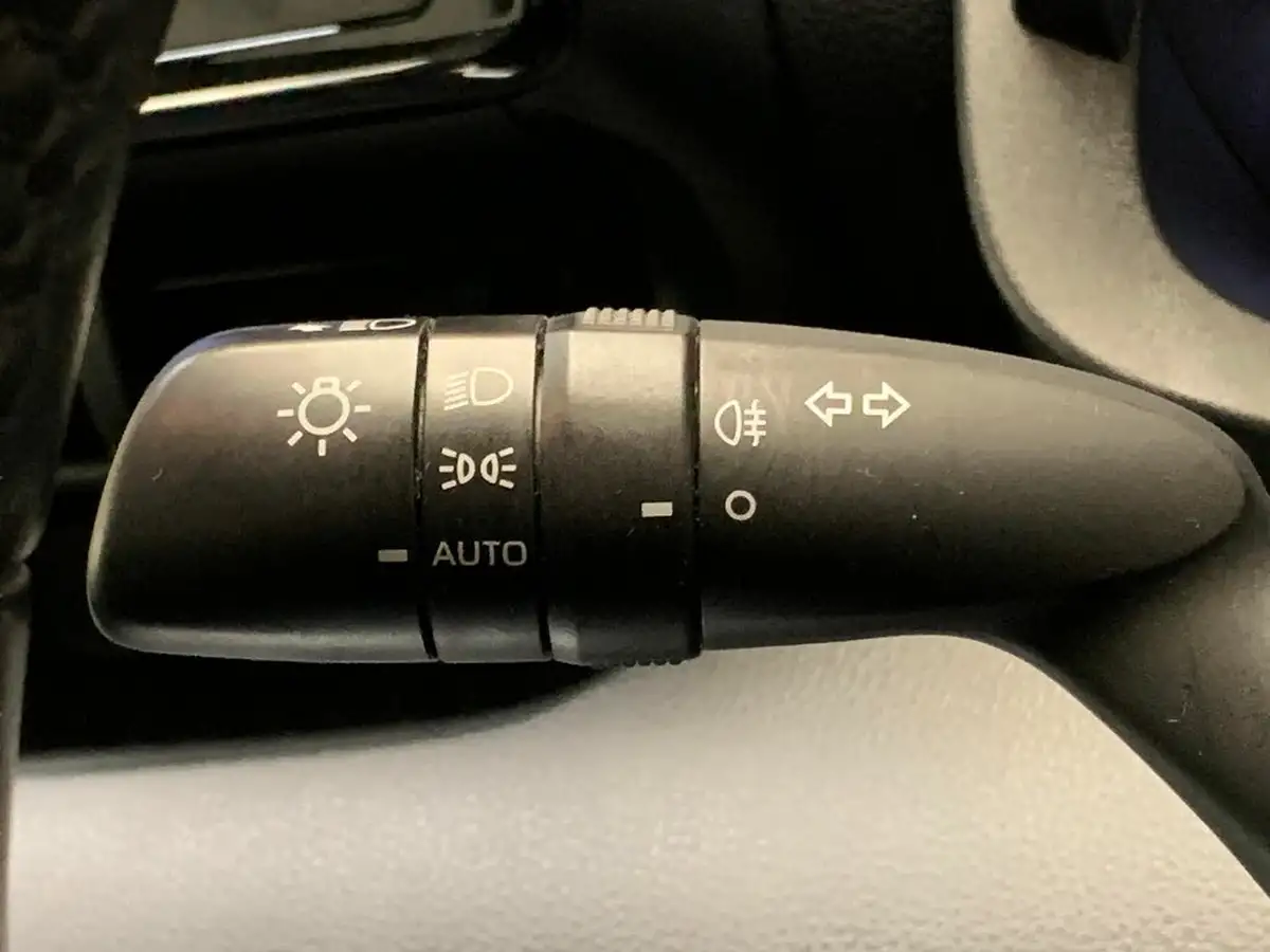 2022-toyota-yaris-15-vvt-i-icon-big-22