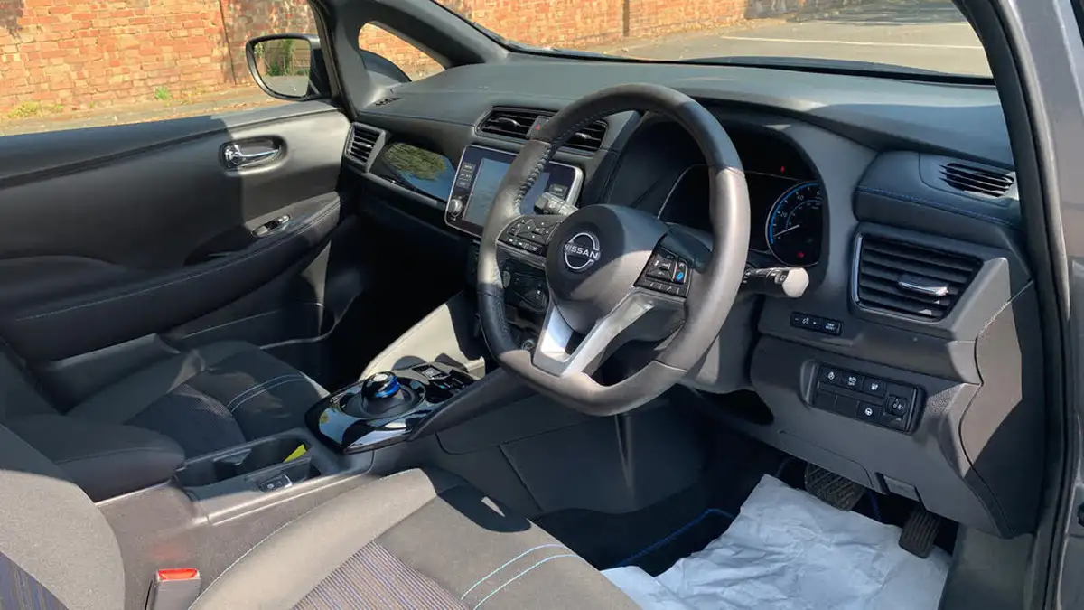2022-nissan-leaf-e-n-connecta-39kwh-big-10