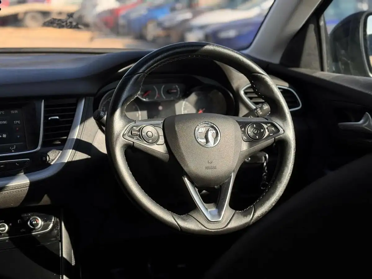 2019-vauxhall-grandland-x-12-se-ss-big-46
