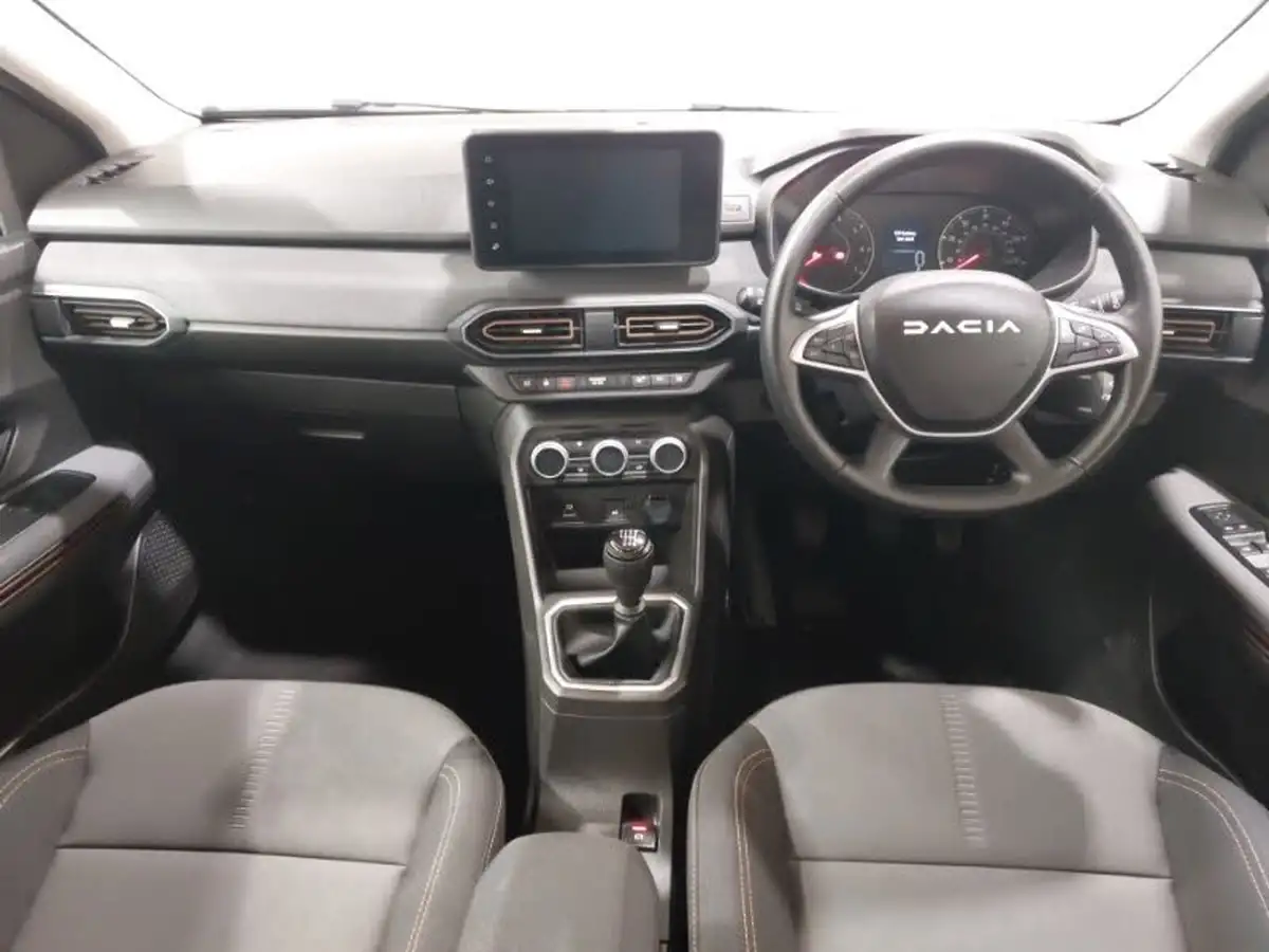 2024-dacia-sandero-stepway-10-tce-extreme-90bhp-big-2