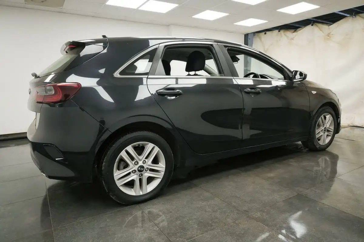 2020-kia-ceed-16crdi-2-nav-114bhp-hatchback-big-4