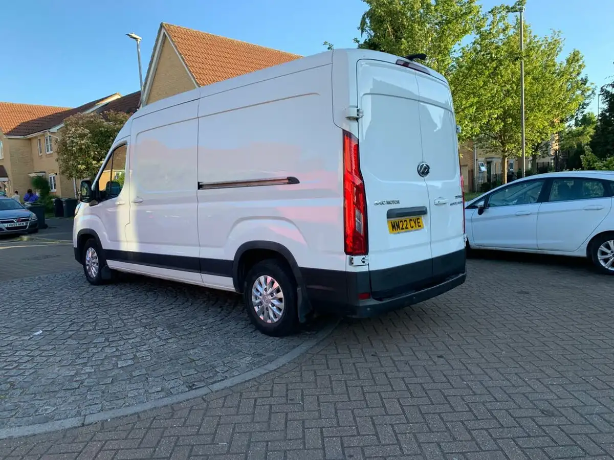 2022-maxus-e-deliver-9-e-lh-515kwh-big-49
