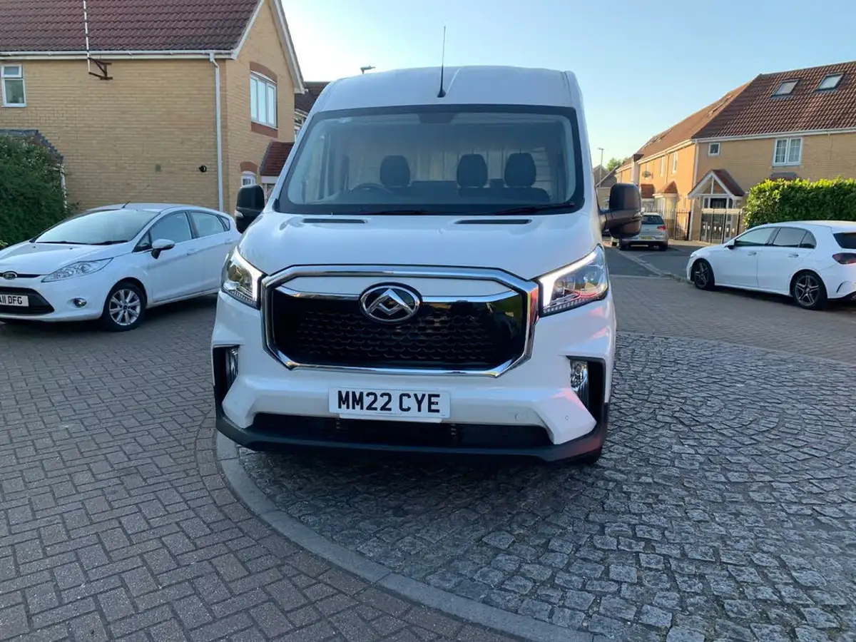 2022-maxus-e-deliver-9-e-lh-515kwh-big-77