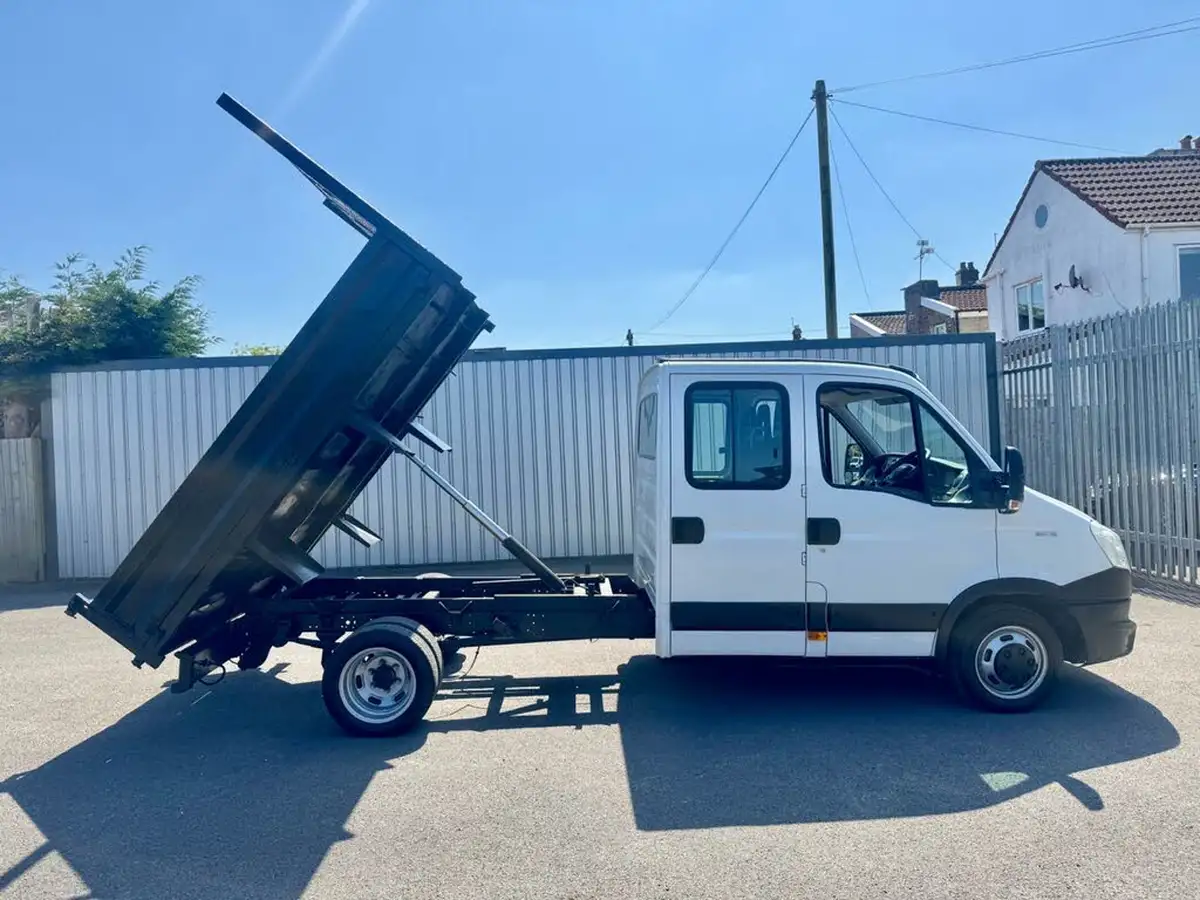 2013-iveco-daily-c-class-30td-35c15-lwb-35c15d-crewcab-big-19