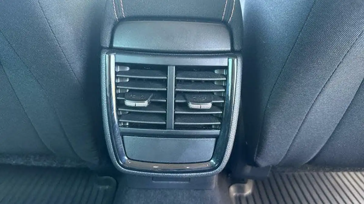 2023-skoda-scala-15-tsi-se-l-dsg-big-8