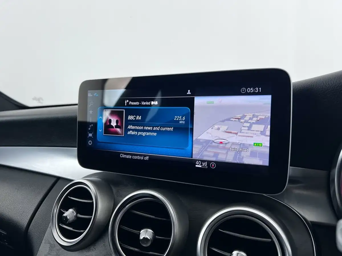 2018-mercedes-benz-c-class-15-c200-amg-line-ss-estate-5d-big-40