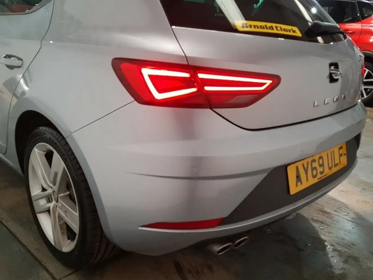 2019-seat-leon-20tdi-fr-hatchback-big-17