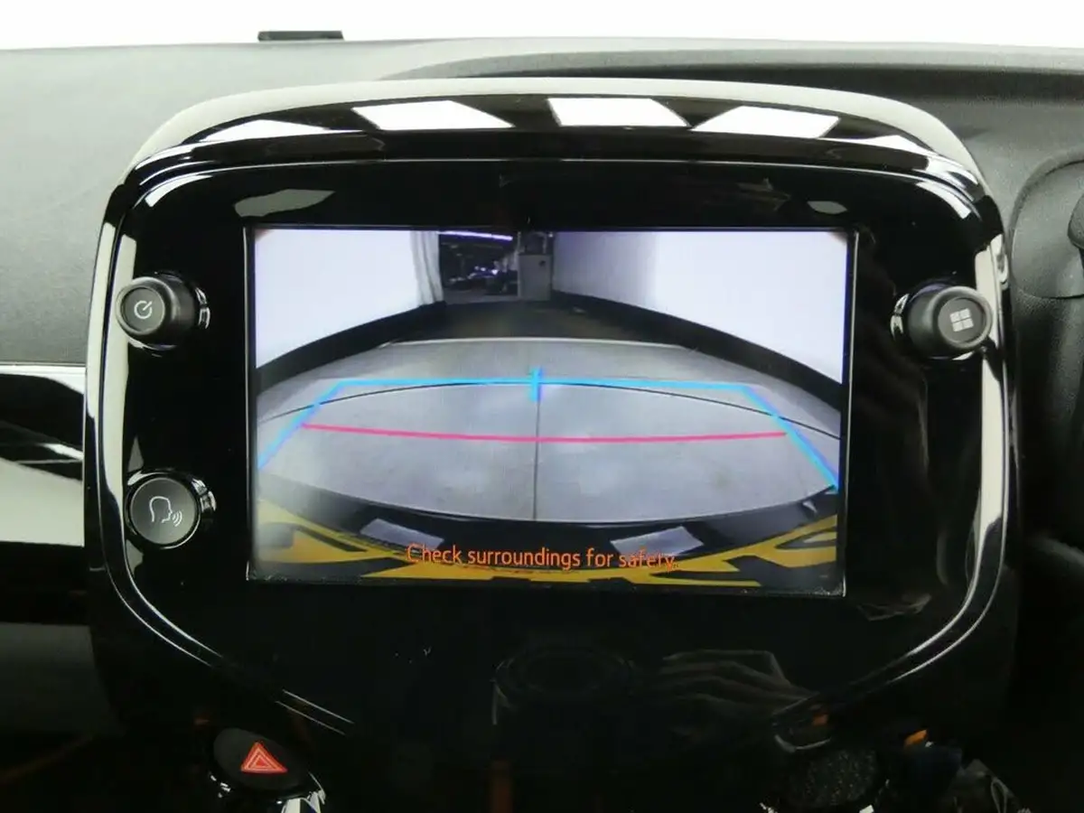 2021-toyota-aygo-10-vvt-i-jbl-edition-x-shift-big-13