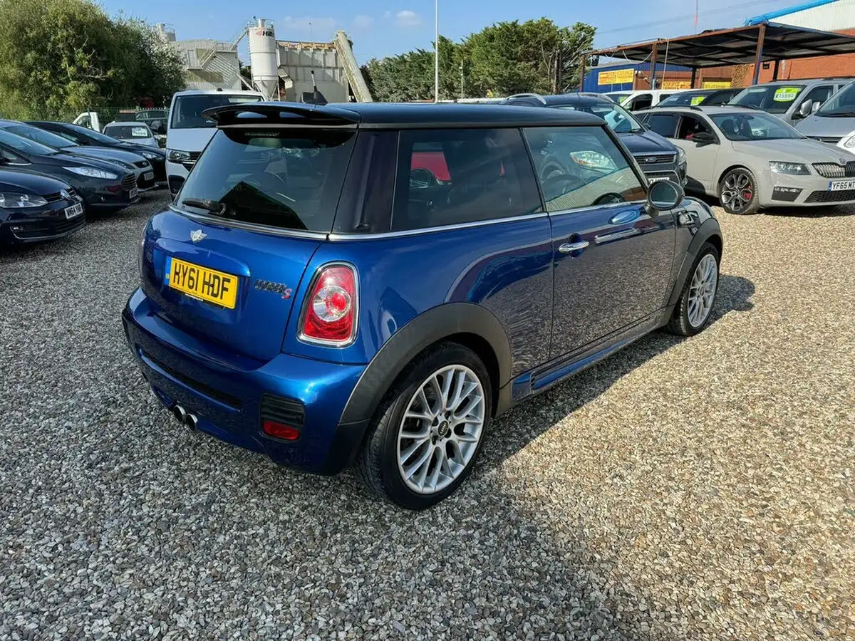 2011-mini-cooper-16-cooper-s-hatchback-3d-auto-big-8
